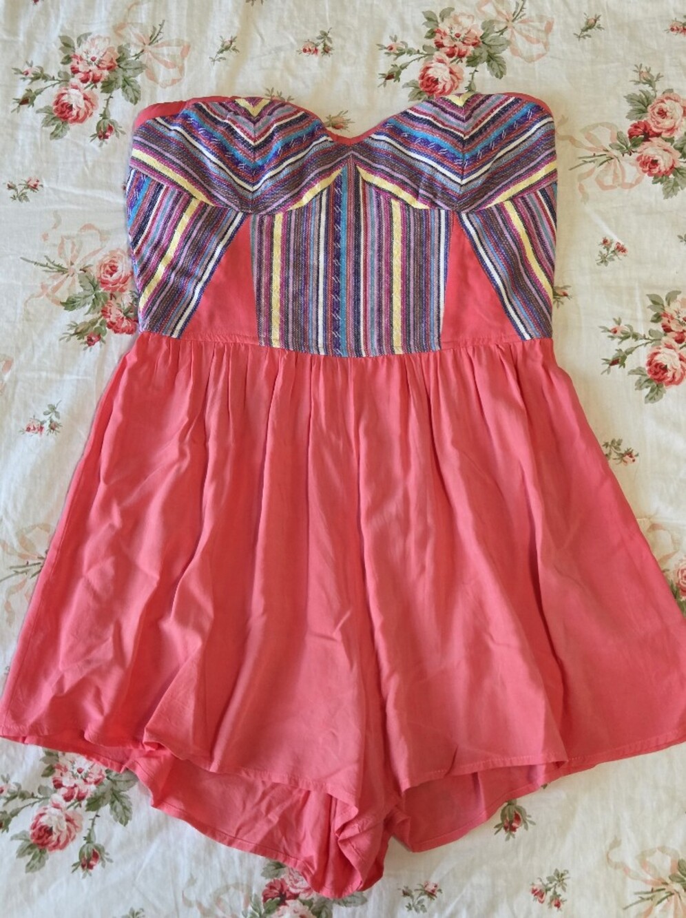 West 36th Coral Serape Trim Romper Sz L Strapless Smocked Pockets